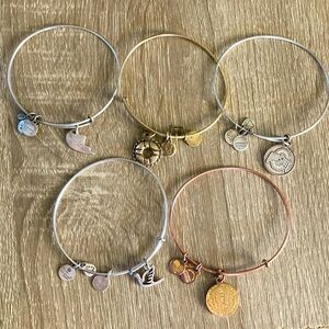 Set Alex and‎ Ani Bracelets Set of 5